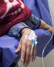 تامین هزینه عمل جراحی یک مادر نیازمند