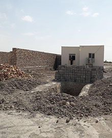 دیوارکشی برای حیاط منزل فاطمه خانم