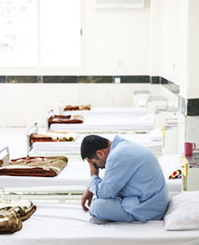 تامین هزینه ترخیص بیمارستان یک پدر از کار افتاده