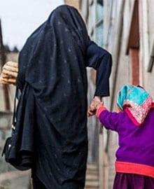 ماه مثل مادر