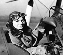 عفت تجارتچی از نخستین خلبانان زن ایرانی